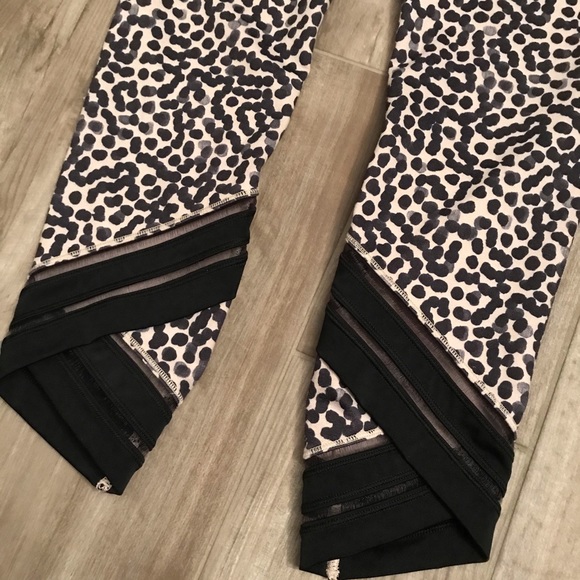 Lululemon leopard print high waist leggings - Picture 6 of 13